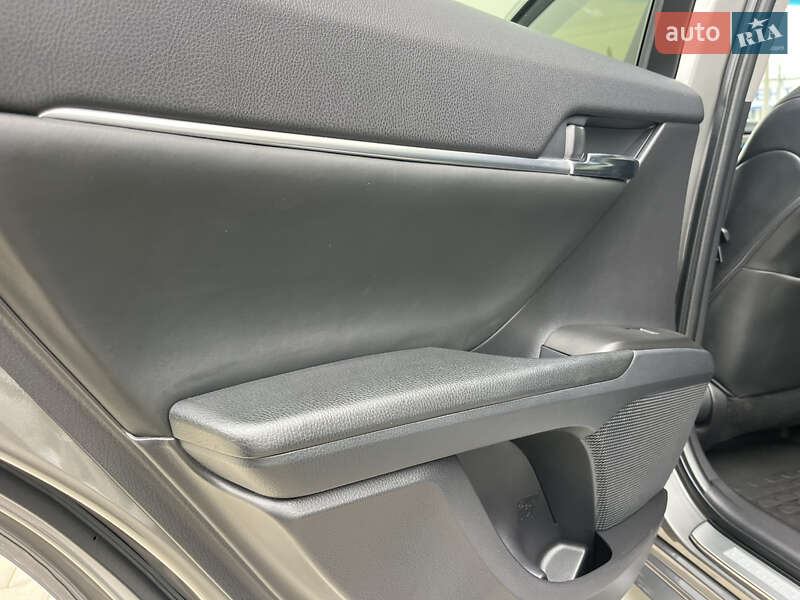 Седан Toyota Camry 2022 в Черновцах фото 25 Седан Toyota Camry 2022 в Черновцах