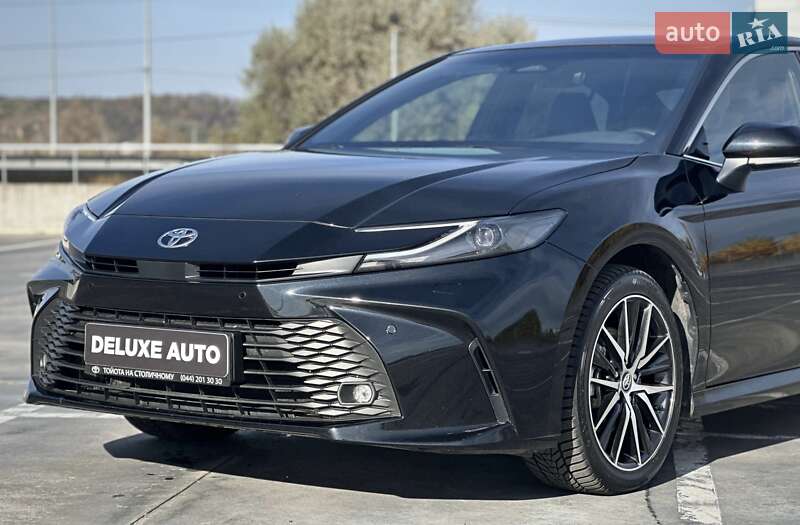 Седан Toyota Camry 2024 в Киеве