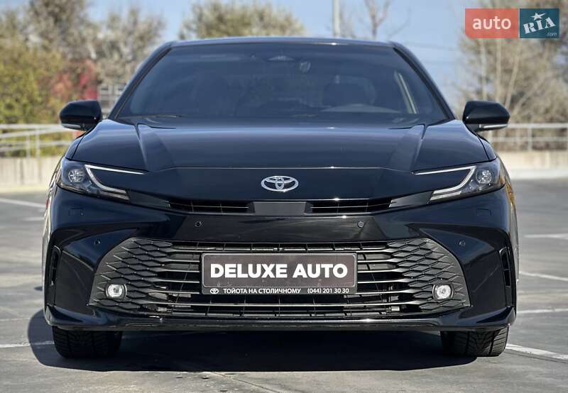 Седан Toyota Camry 2024 в Киеве