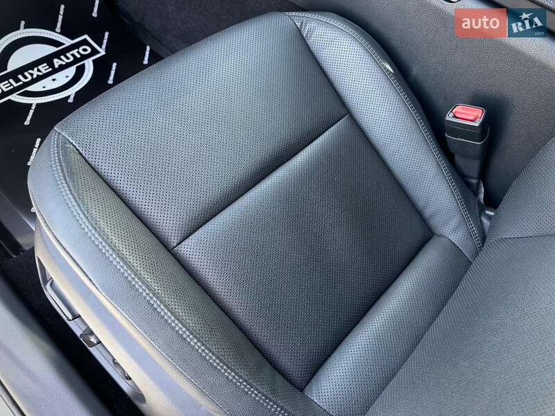 Седан Toyota Camry 2024 в Киеве