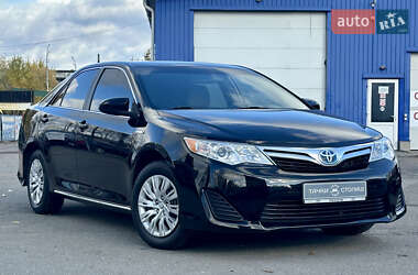 Седан Toyota Camry 2013 в Киеве