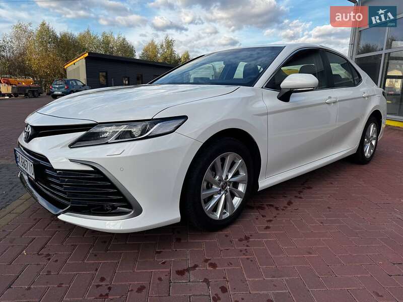 Седан Toyota Camry 2024 в Ровно фото 3 Седан Toyota Camry 2024 в Ровно