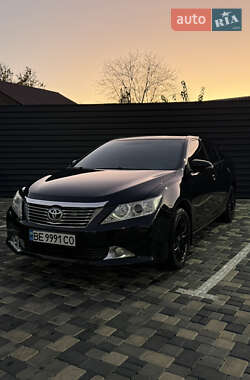 Седан Toyota Camry 2012 в Николаеве