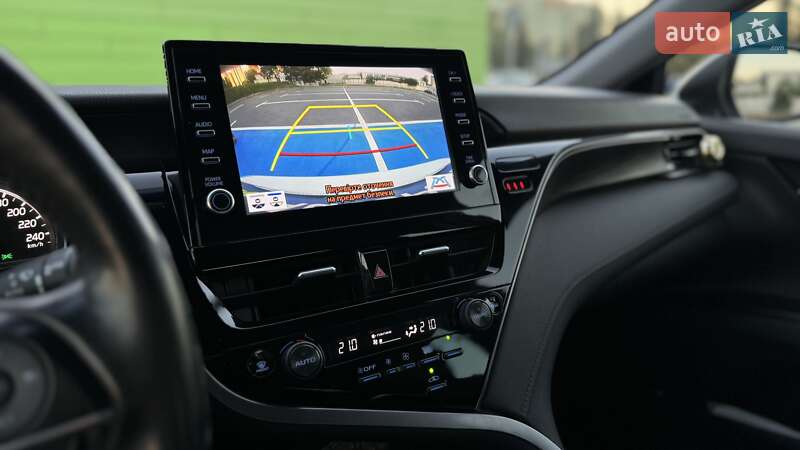 Седан Toyota Camry 2021 в Киеве