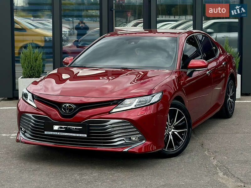 Седан Toyota Camry 2018 в Кременчуці
