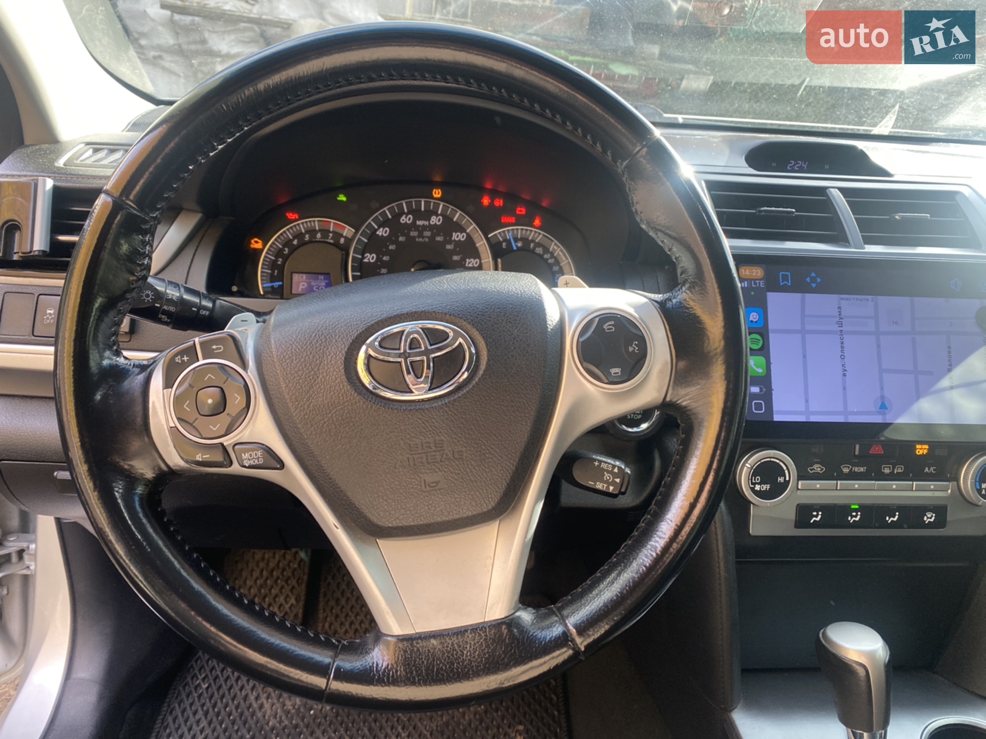 2014 Toyota Camry - мініатюра 16