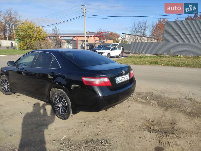 Седан Toyota Camry 2007 в Умані