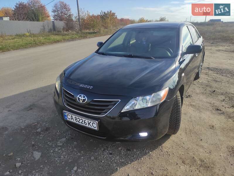 Седан Toyota Camry 2007 в Умані