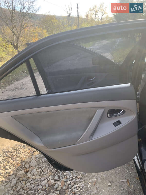 Седан Toyota Camry 2006 в Монастириській