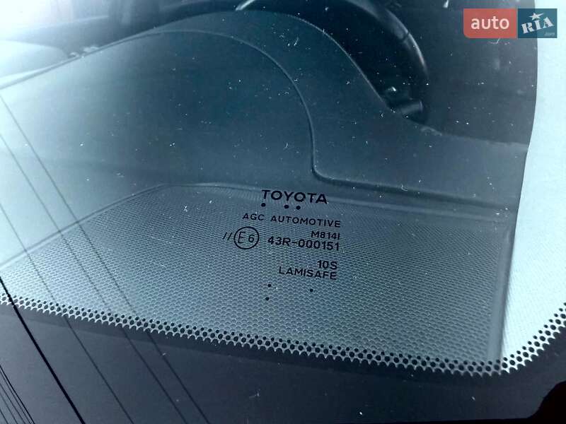 Седан Toyota Camry 2015 в Киеве