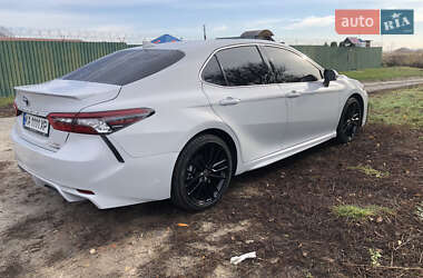 Седан Toyota Camry 2024 в Бучі