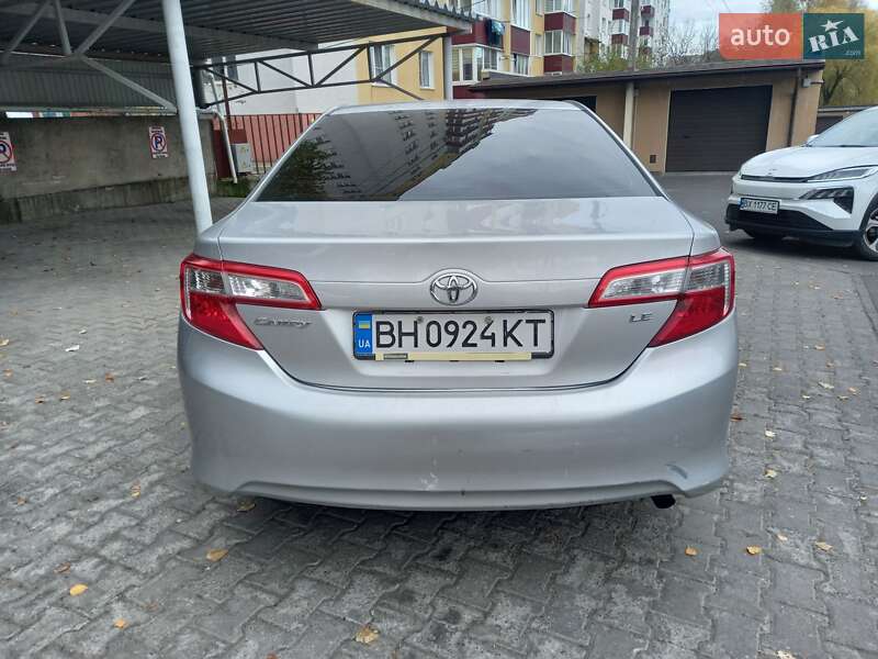 Седан Toyota Camry 2013 в Хмельницком фото 3 Седан Toyota Camry 2013 в Хмельницком