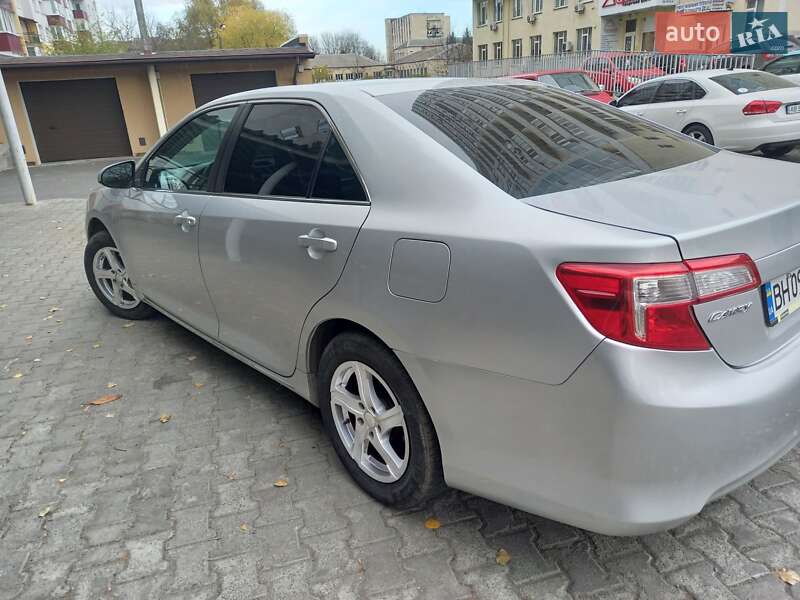 Седан Toyota Camry 2013 в Хмельницком фото 5 Седан Toyota Camry 2013 в Хмельницком