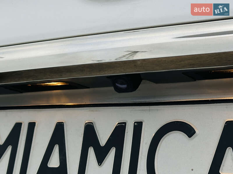 Седан Toyota Camry 2017 в Харькове