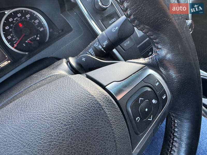 Седан Toyota Camry 2016 в Киеве фото 20 Седан Toyota Camry 2016 в Киеве