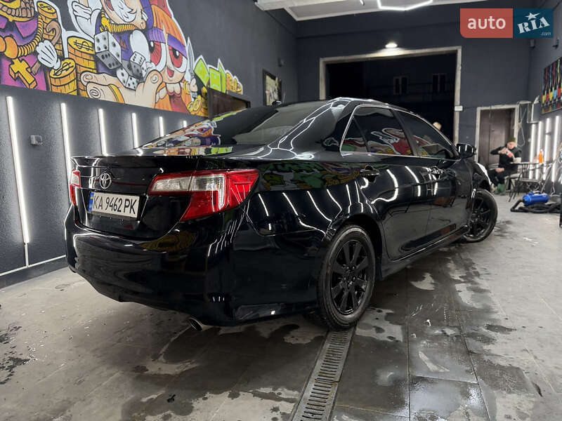 Седан Toyota Camry 2014 в Киеве фото 3 Седан Toyota Camry 2014 в Киеве