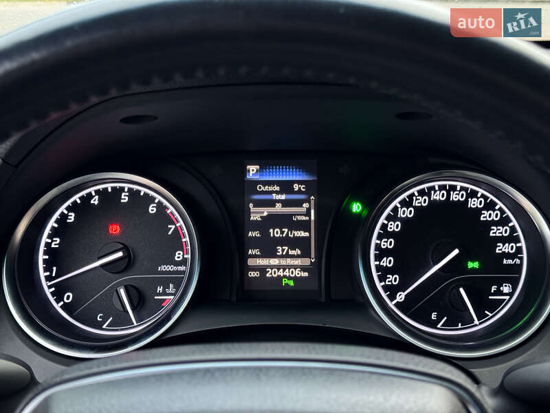 Седан Toyota Camry 2017 в Києві