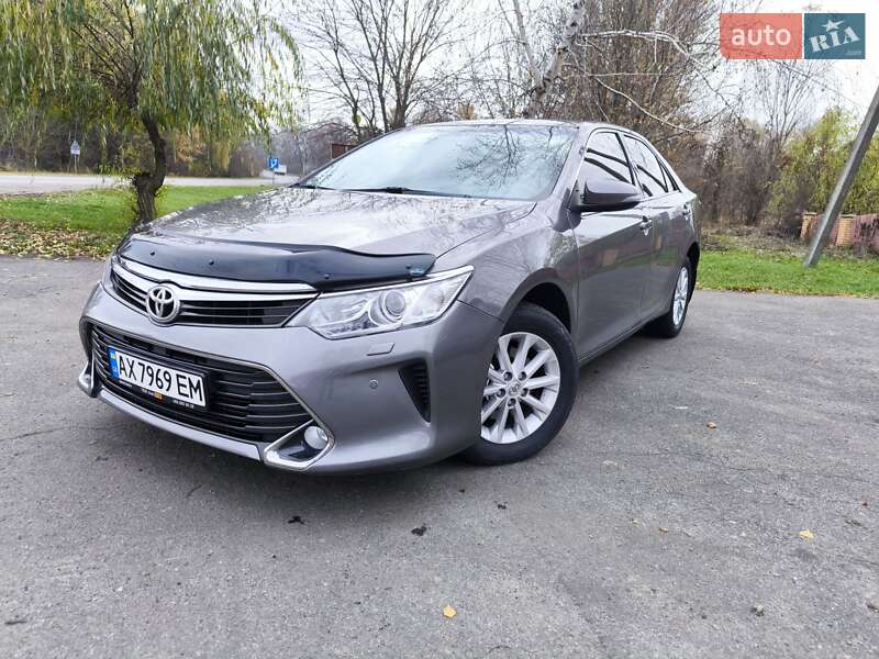Toyota Camry 2016
