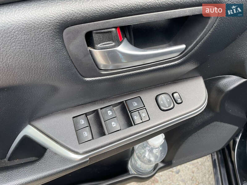 Седан Toyota Camry 2015 в Києві