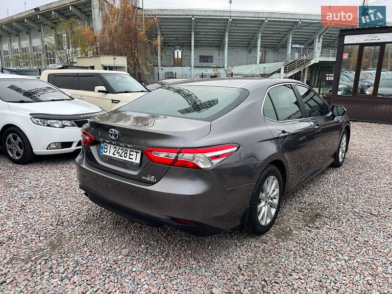 Седан Toyota Camry 2018 в Полтаві
