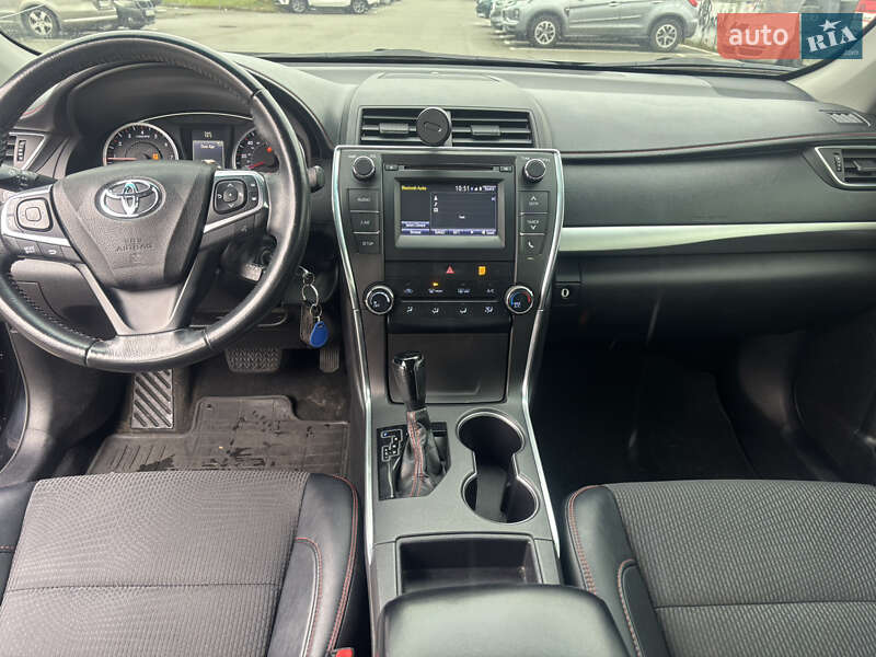 Седан Toyota Camry 2016 в Киеве фото 13 Седан Toyota Camry 2016 в Киеве