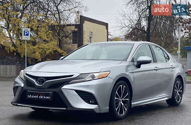 Седан Toyota Camry 2018 в Николаеве