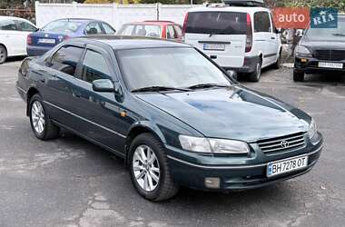 Седан Toyota Camry 1997 в Одесі