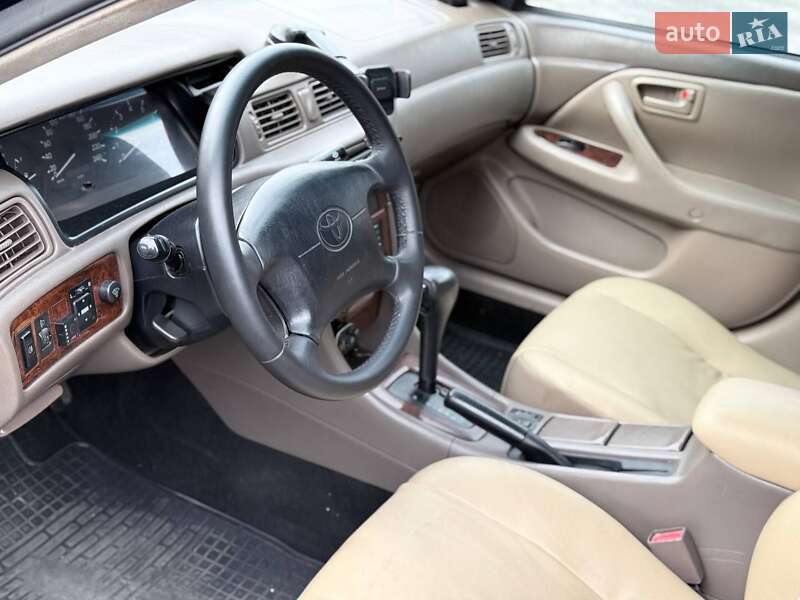 Седан Toyota Camry 1997 в Одессе