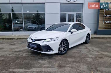 Седан Toyota Camry 2023 в Кропивницком