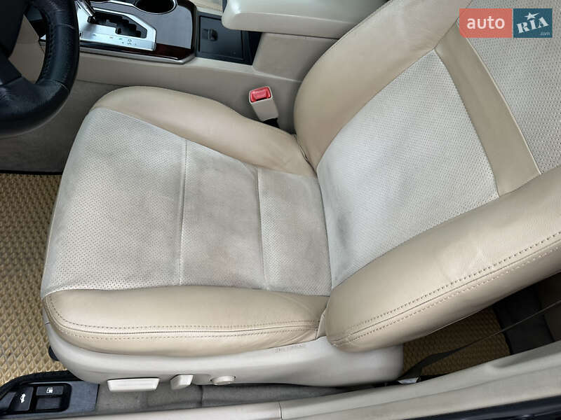 Седан Toyota Camry 2014 в Киеве