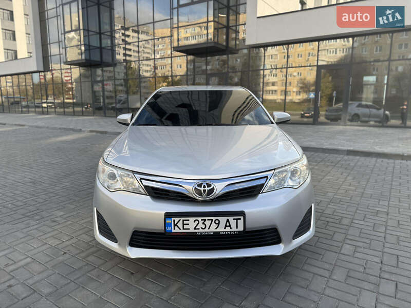 Седан Toyota Camry 2014 в Днепре фото 4 Седан Toyota Camry 2014 в Днепре