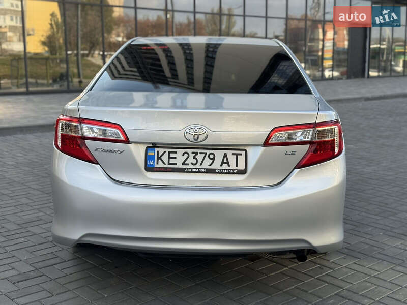 Седан Toyota Camry 2014 в Днепре фото 6 Седан Toyota Camry 2014 в Днепре