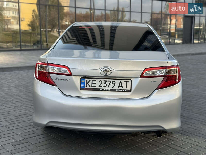 Седан Toyota Camry 2014 в Днепре фото 7 Седан Toyota Camry 2014 в Днепре