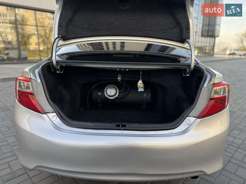 Седан Toyota Camry 2014 в Днепре фото 34 Седан Toyota Camry 2014 в Днепре