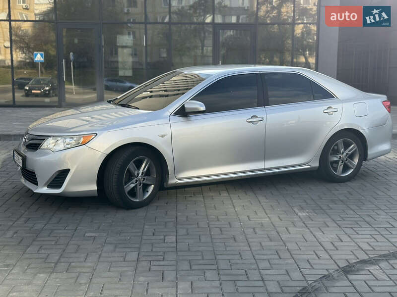 Седан Toyota Camry 2014 в Днепре фото 40 Седан Toyota Camry 2014 в Днепре