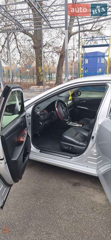 Седан Toyota Camry 2012 в Киеве