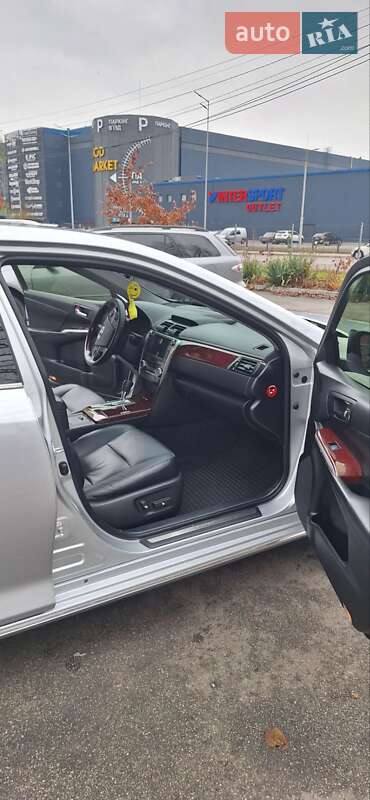 Седан Toyota Camry 2012 в Киеве