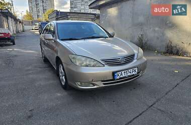 Седан Toyota Camry 2003 в Києві