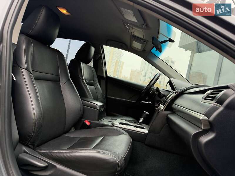 Седан Toyota Camry 2012 в Киеве фото 12 Седан Toyota Camry 2012 в Киеве