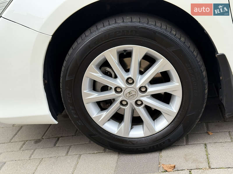 Седан Toyota Camry 2012 в Днепре фото 12 Седан Toyota Camry 2012 в Днепре