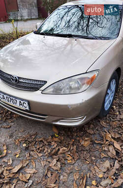 Седан Toyota Camry 2002 в Смілі