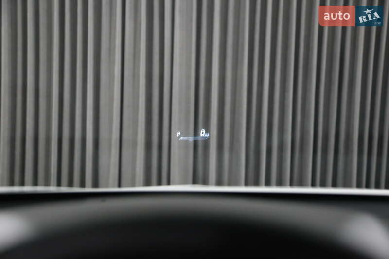 Седан Toyota Camry 2019 в Киеве