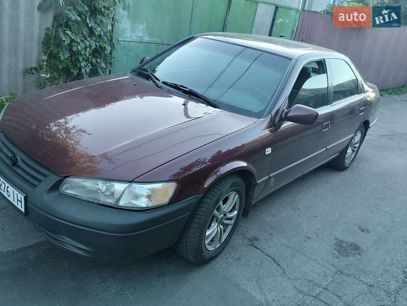 Седан Toyota Camry 1997 в Полтаві фото Седан Toyota Camry 1997 в Полтаві