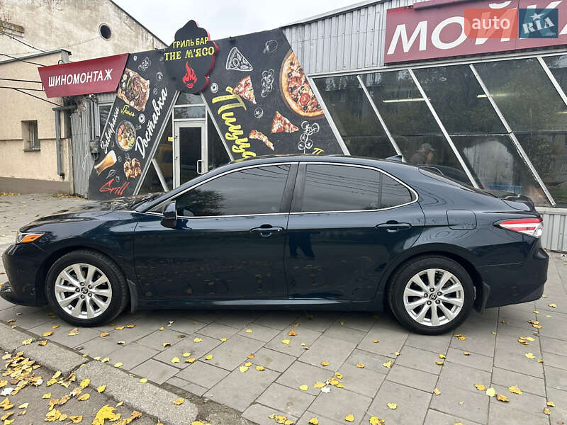 Седан Toyota Camry 2020 в Миколаєві