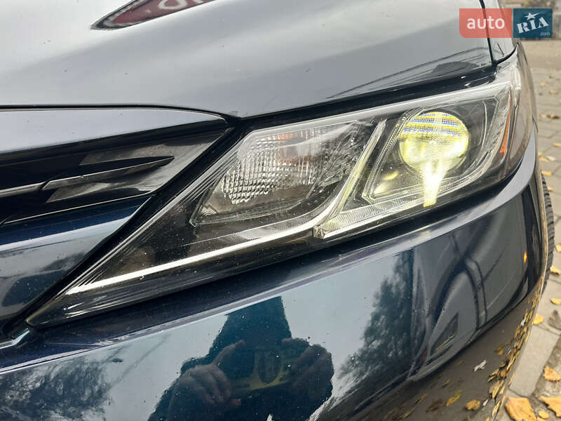 Седан Toyota Camry 2020 в Миколаєві