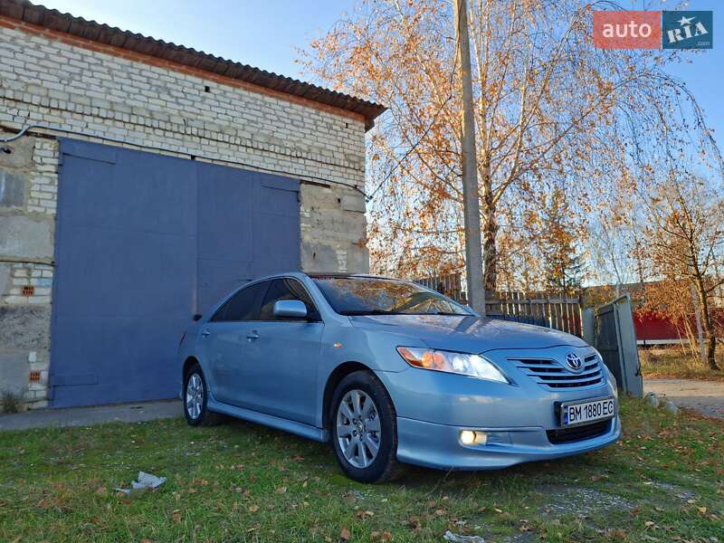 Седан Toyota Camry 2006 в Глухове