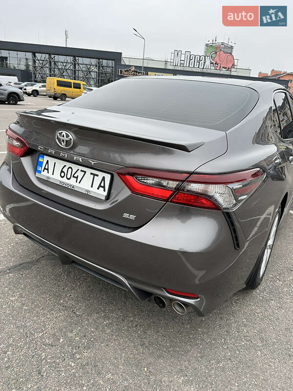 Седан Toyota Camry 2023 в Киеве