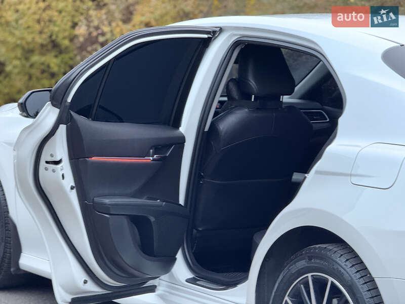 Седан Toyota Camry 2018 в Тернополе фото 28 Седан Toyota Camry 2018 в Тернополе