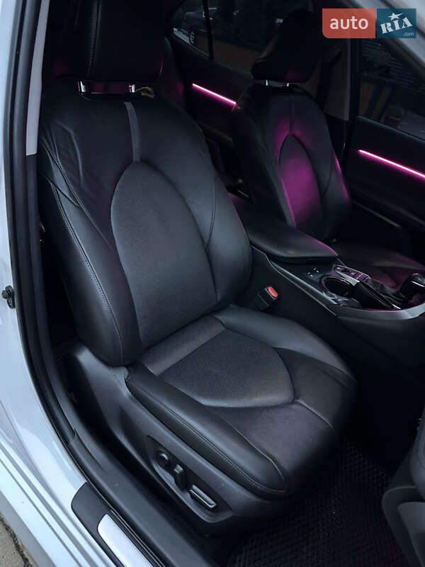 Седан Toyota Camry 2018 в Тернополе фото 38 Седан Toyota Camry 2018 в Тернополе