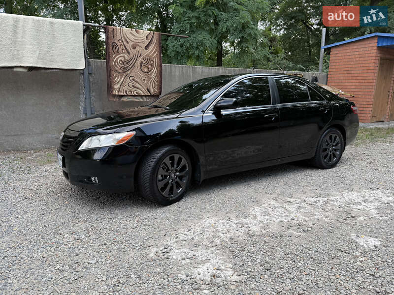 Седан Toyota Camry 2006 в Дніпрі